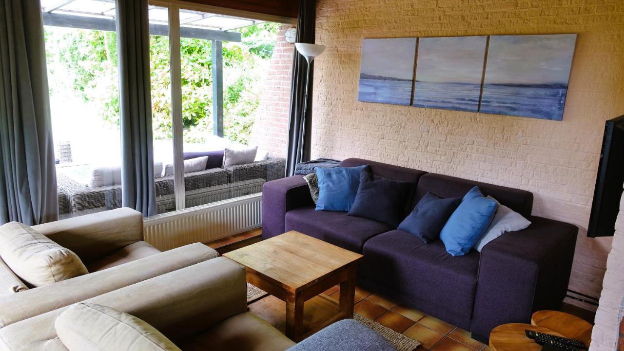 Oude-Tonge Holiday House Near Fishing Waters Extérieur photo